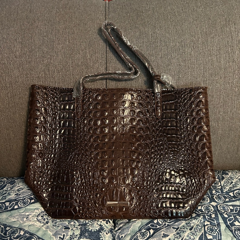 Elegant Brown Crocodile-Embossed Tote Bag